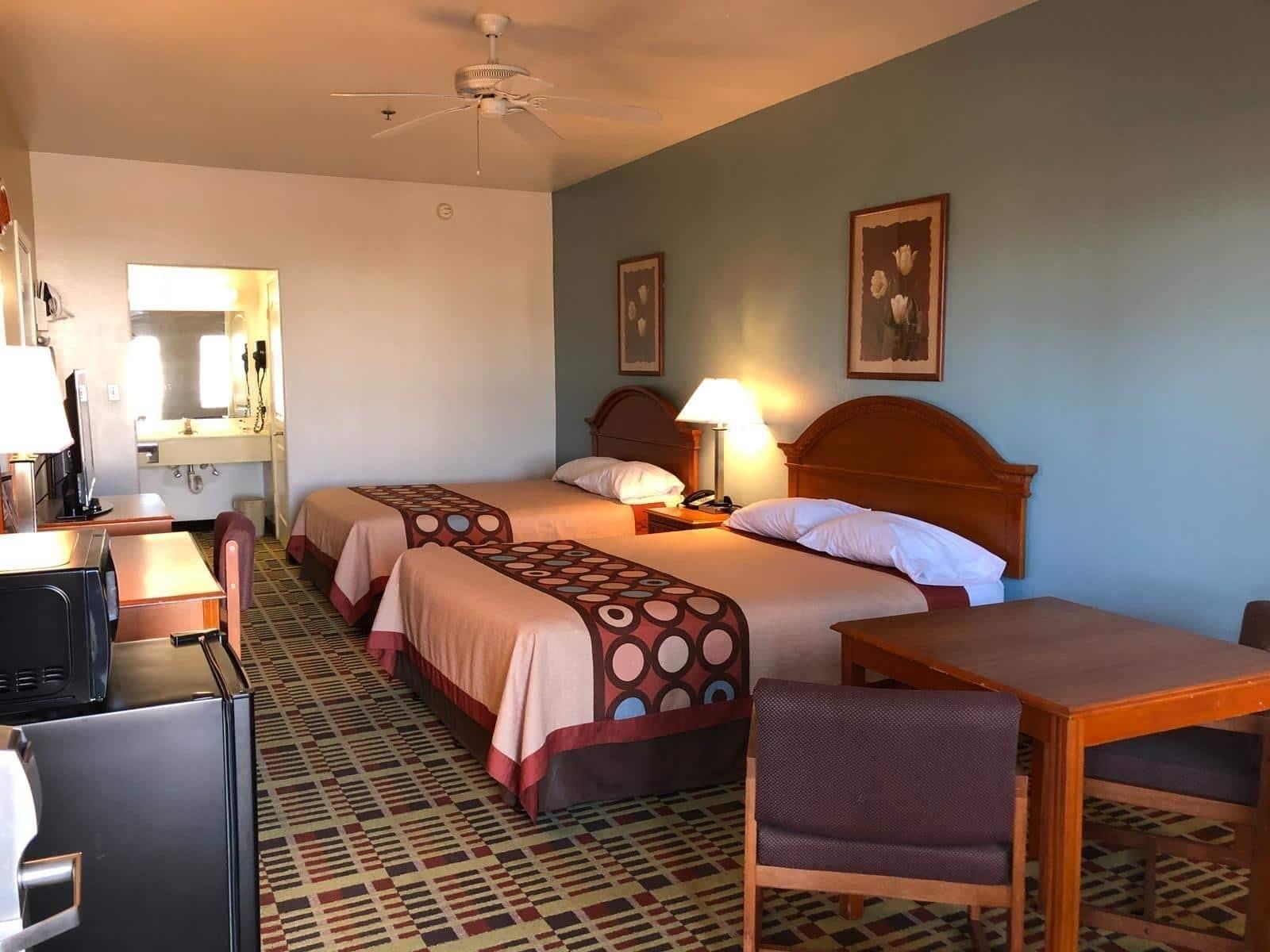 Super 8 By Wyndham Forney/East Dallas Eksteriør billede