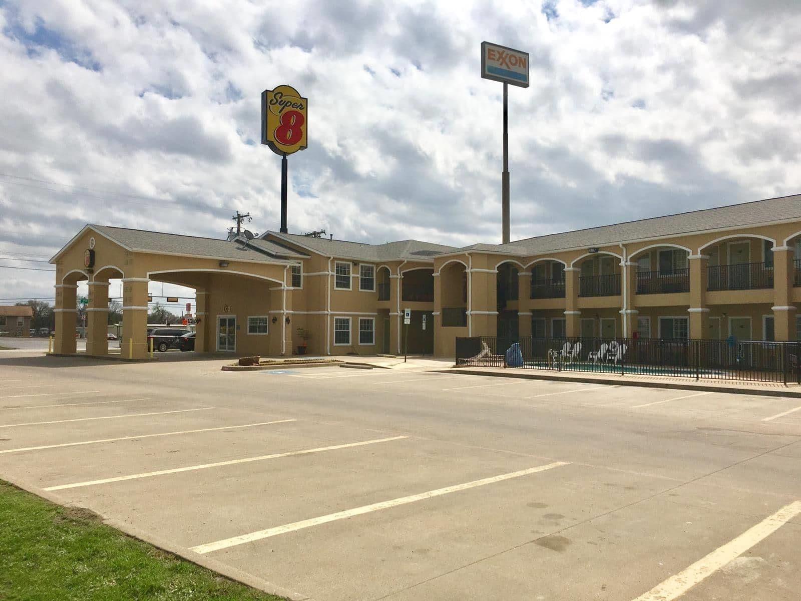 Super 8 By Wyndham Forney/East Dallas Eksteriør billede