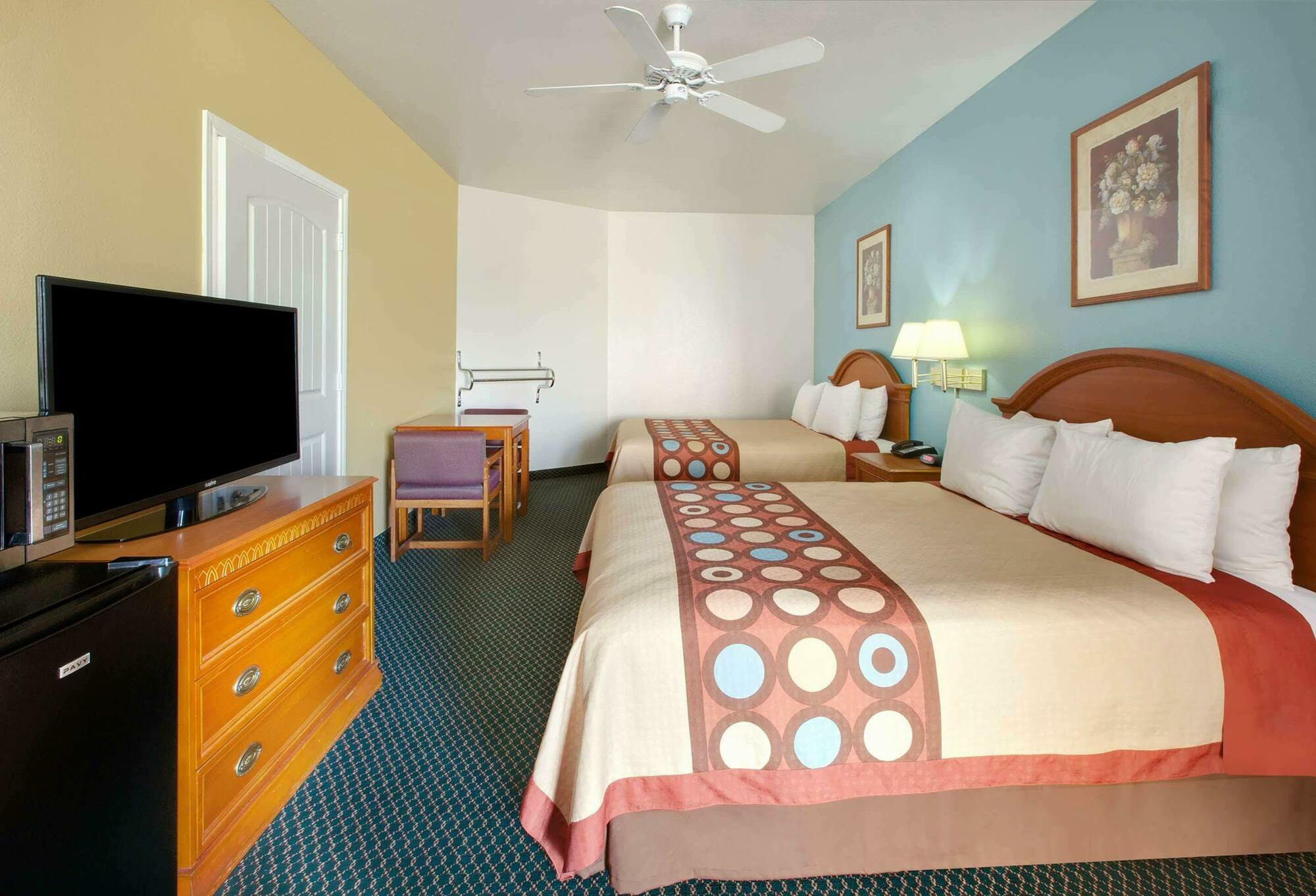 Super 8 By Wyndham Forney/East Dallas Eksteriør billede